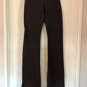 Super comfy, stretch, flared leg, yoga-pants.